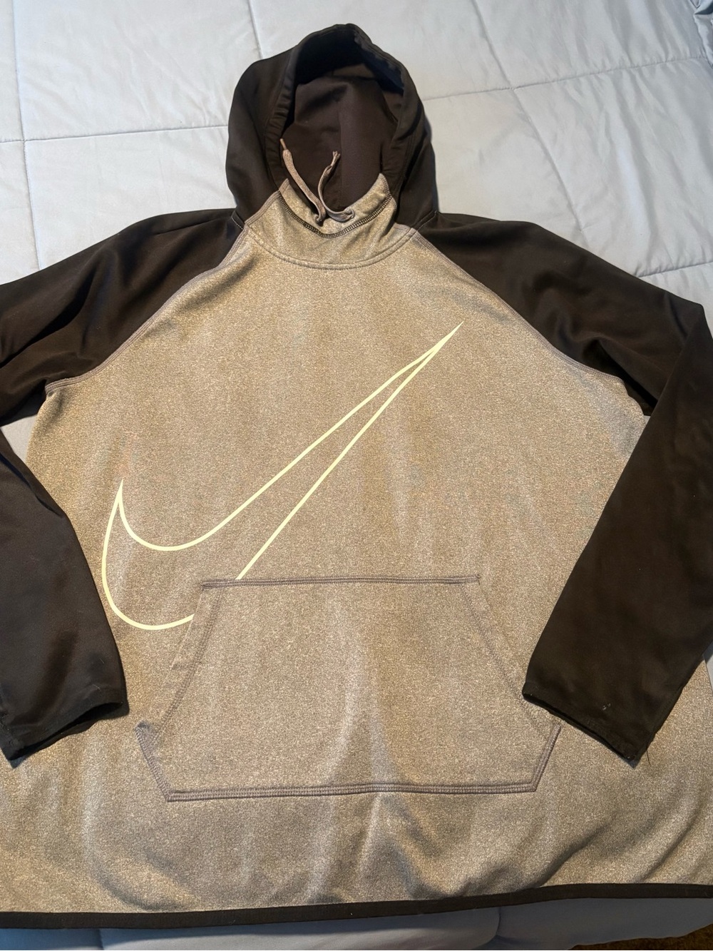 Nike Dri-FIT Men's XL Hoodie Gray Heather Black Raglan Pullover Large Swoosh